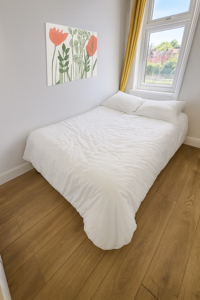 2 Double Rooms in Claremont  Main Photo