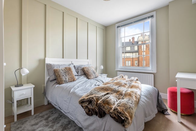 Split Level Pimlico Main Photo