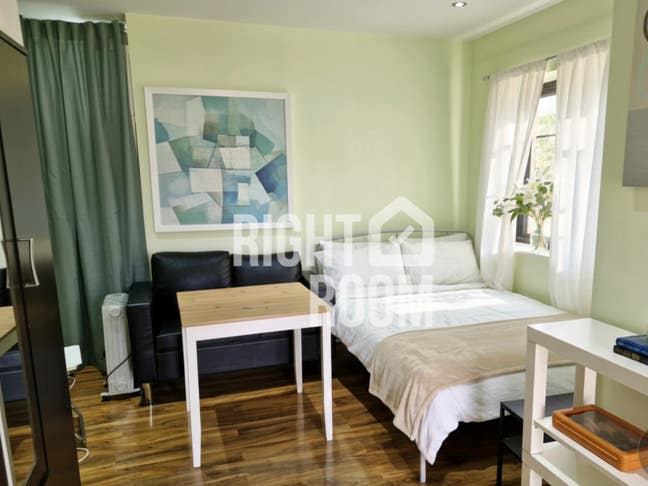 Modern Furnished Studio in Quiet Harrow Close Main Photo