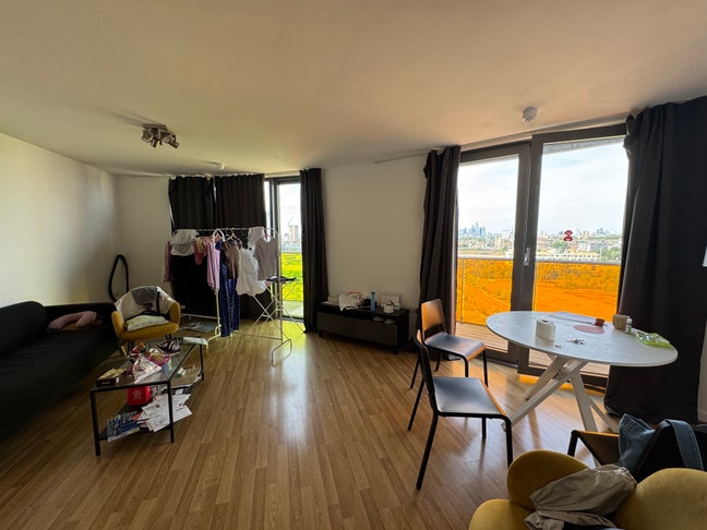 🤩 2 bed flat, 5 mins walk from Stratford 🤩 Main Photo
