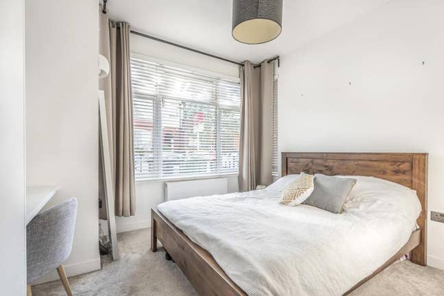 Spacious & Modern South London apartment  Main Photo