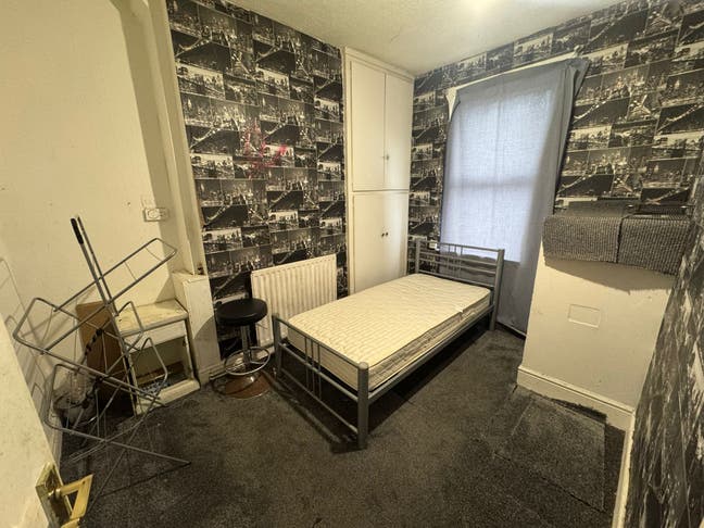 Single room Main Photo