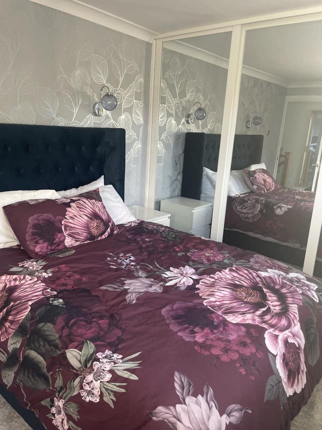 Furnished double room in modern clean house  Main Photo