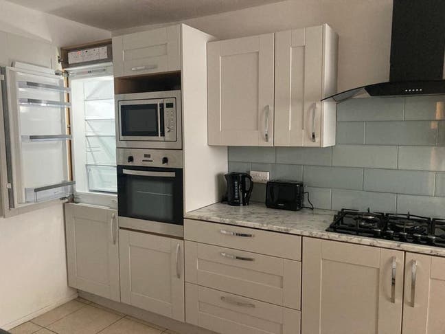 2Min from Mile End Tube, Double Room for Rent Main Photo