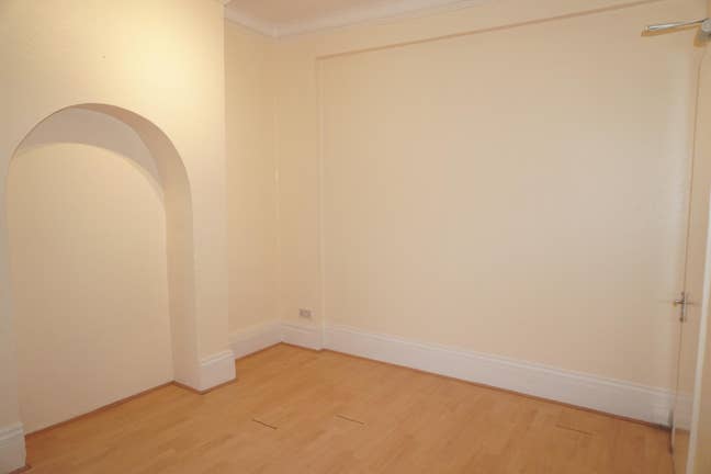 A Double Room in the heart of West Ealing Main Photo