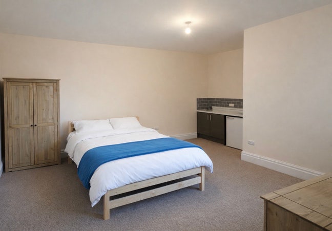Ensuite Double Room - Off road parking  Main Photo