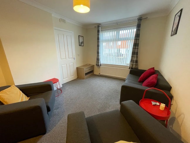 Single bed Ensuite Main Photo