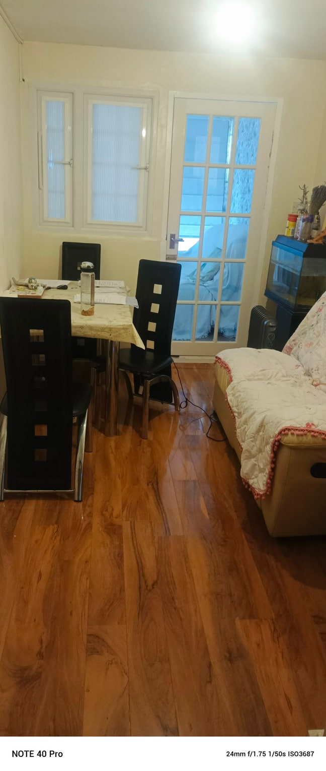 Single Room Available  Main Photo