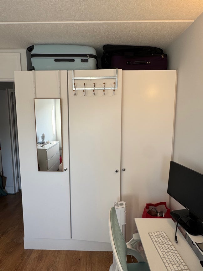 Lease Takeover for Large Fully-Furnished Room with Main Photo