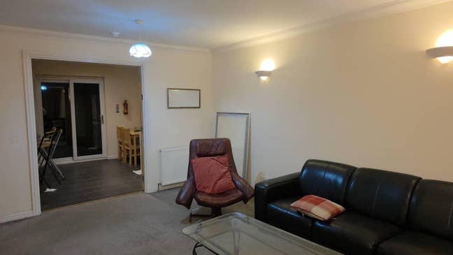 Spacious, furnished, four bedroom, townhouse Main Photo