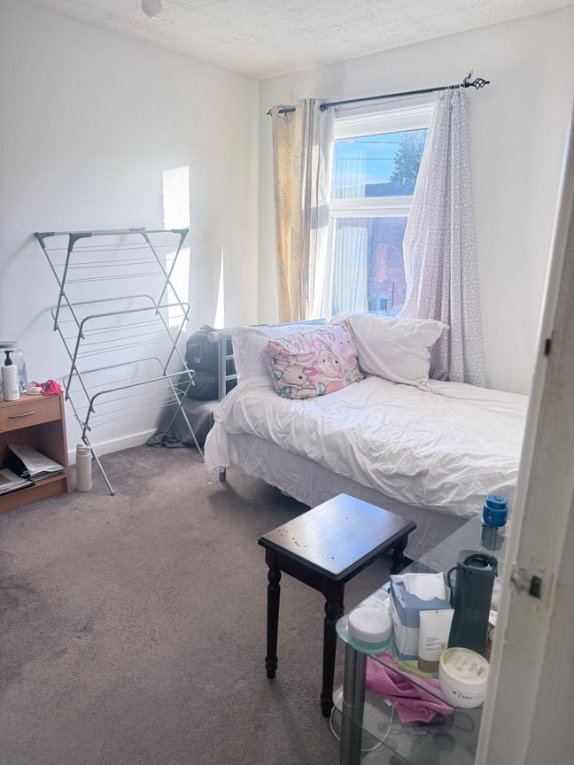 Double Room available only for female  Main Photo