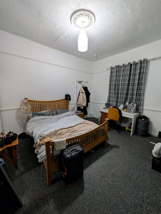 Urgent double room let Main Photo