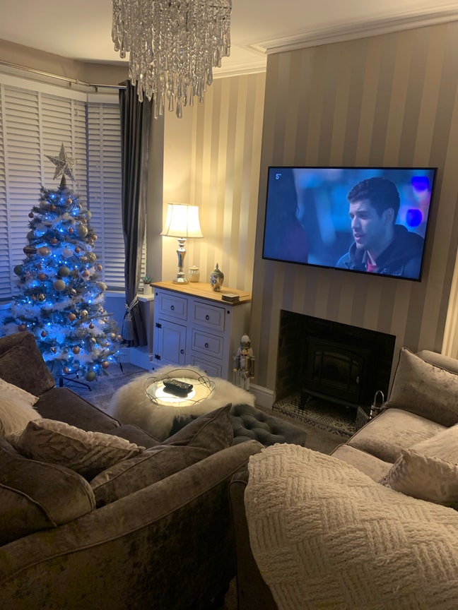 Friendly female housemate wanted  Main Photo