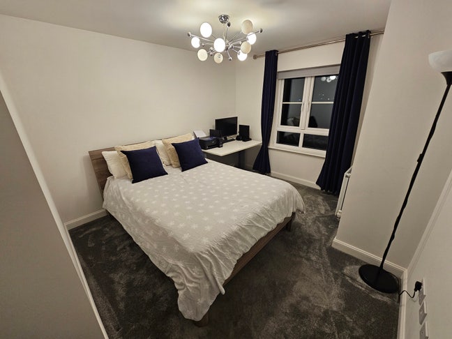 Double room with all bills and cleaner included! Main Photo