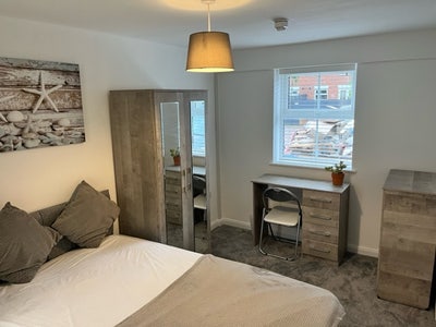 Ensuite Double Room By Train Station Bills All Inc Main Photo