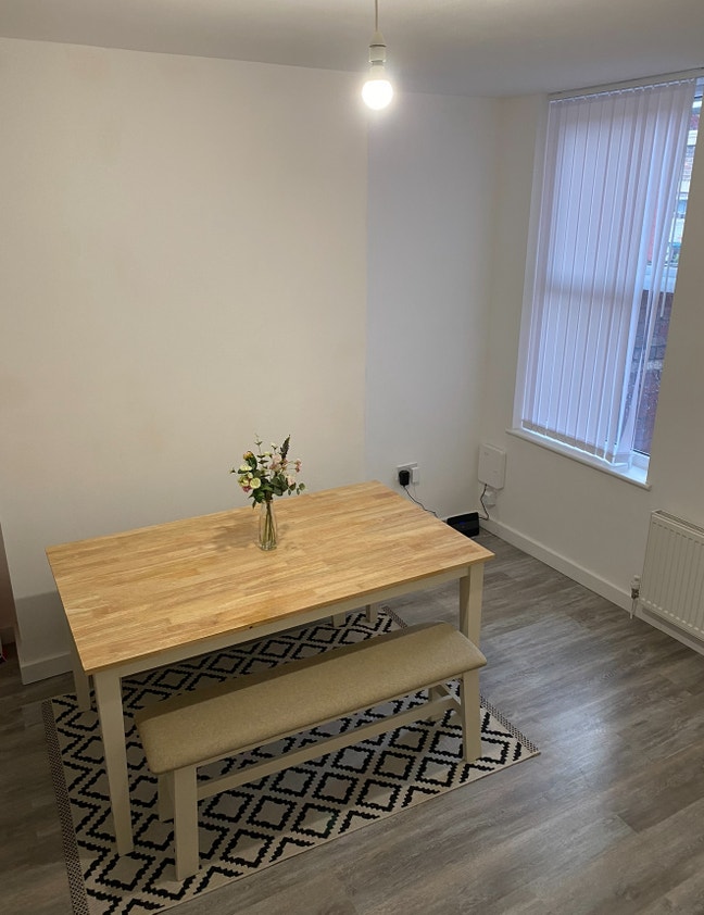 All bills included - looking for a lodger Main Photo