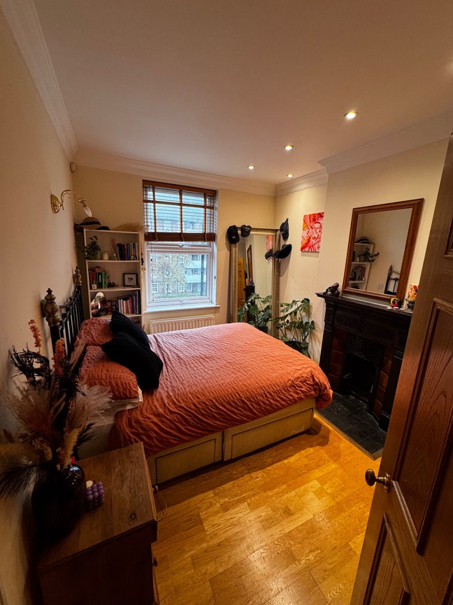 Bright double room Main Photo