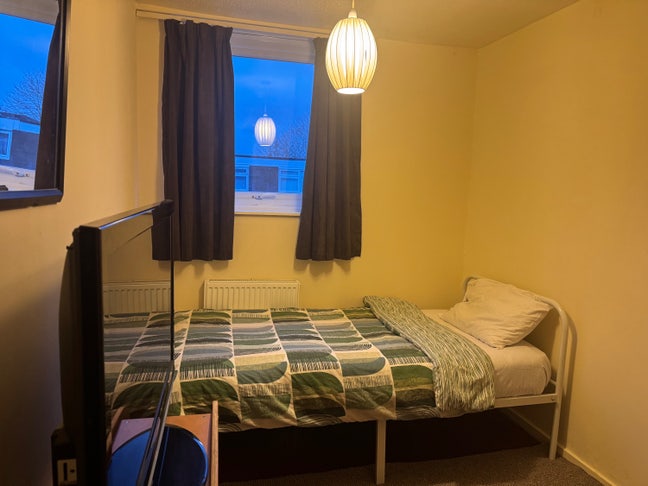 Big room for rent  Main Photo