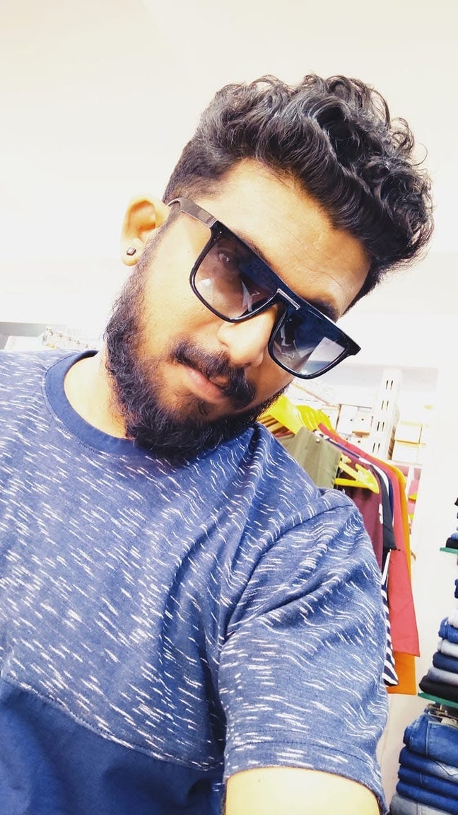 Professional Male seeks a single or double room Main Photo