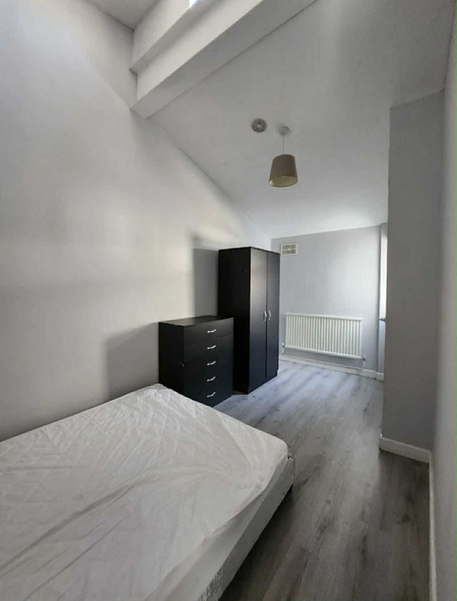 Room to rent in N7  Main Photo