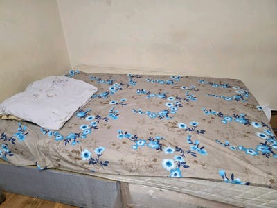 One Bedspace Available for Boy in Edgeware. Main Photo