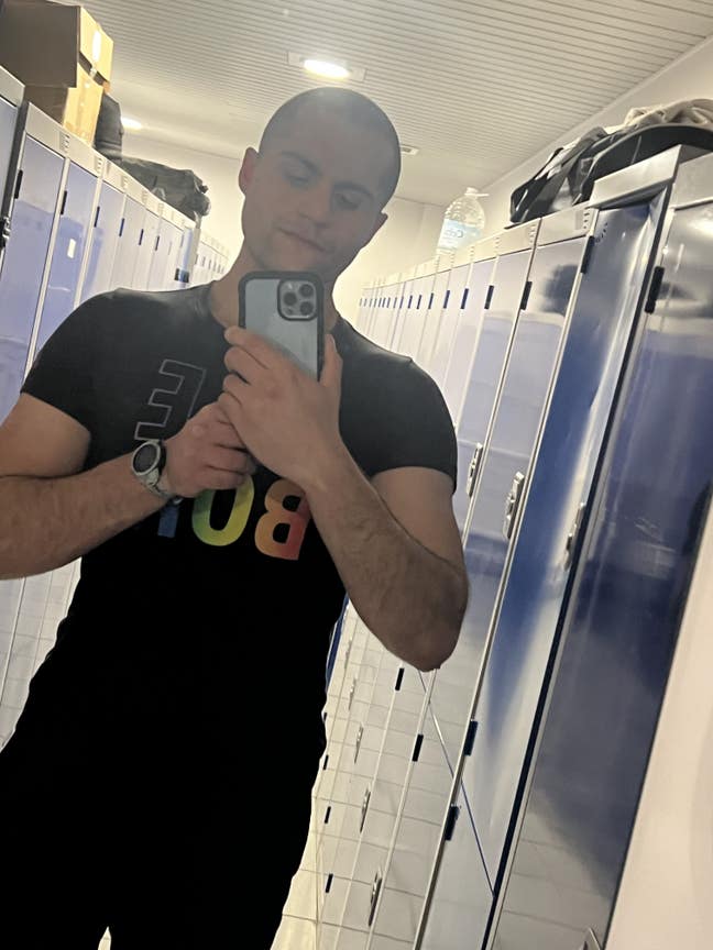 Looking for a room with some like-minded people Main Photo