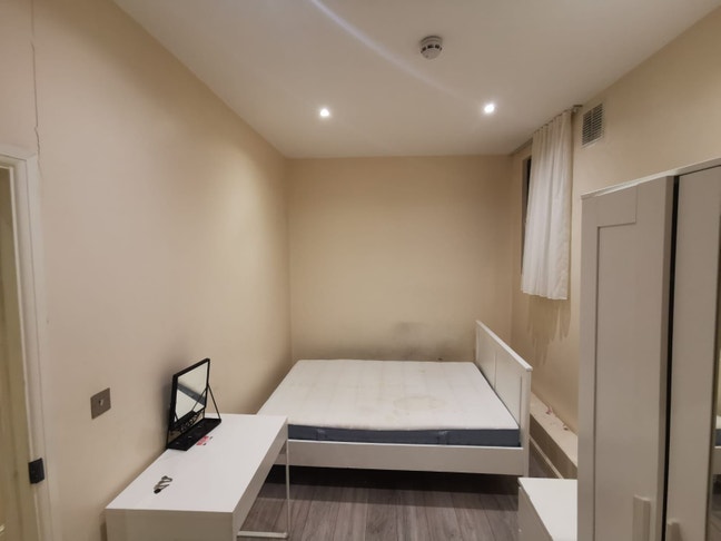 En-Suit Room to Rent in Edmonton Main Photo