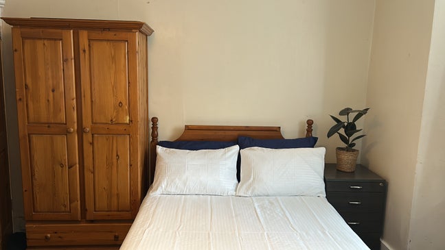 Large Double room in Homerton  Main Photo