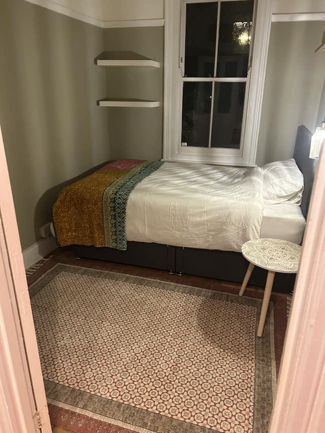 Small Double Room in Streatham  Main Photo