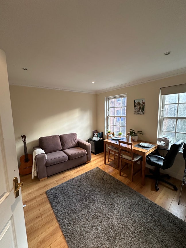 Room to rent Grassmarket Main Photo