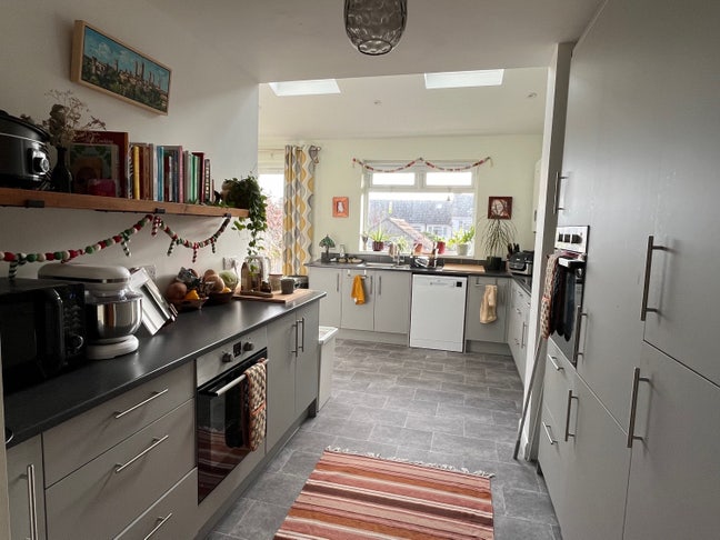 Bright en-suite short term or long term Main Photo