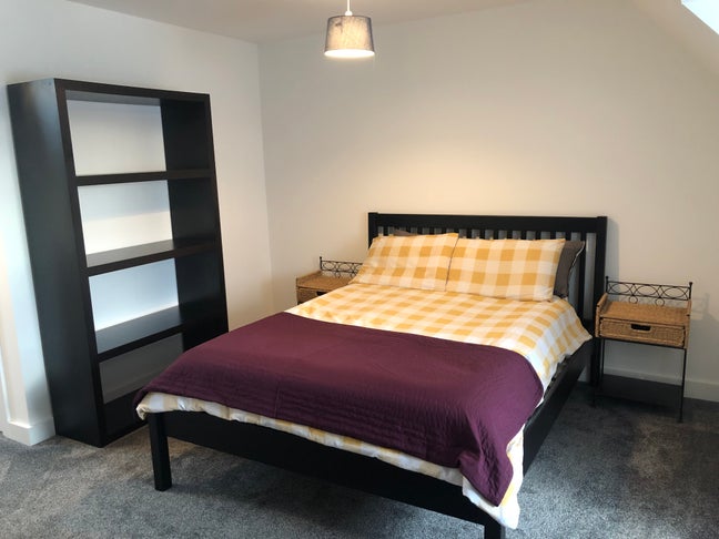 Large Furnished Ensuite Double Room All Bills Inc  Main Photo