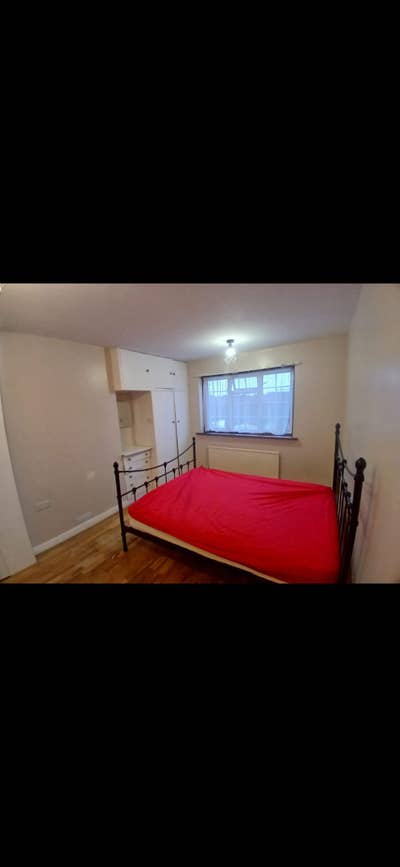Available immediately - SHORT TERM - Double Room   Main Photo