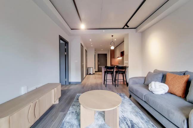 🏠Modern 1 Bed 1 Bath Apartment at Quintain Living Main Photo