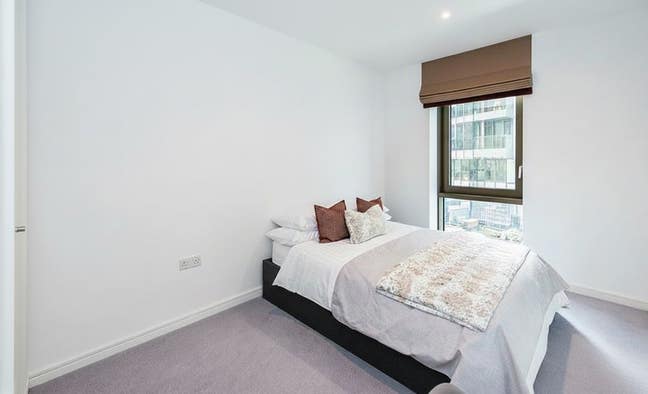 Lovely double bedroom by the river Main Photo