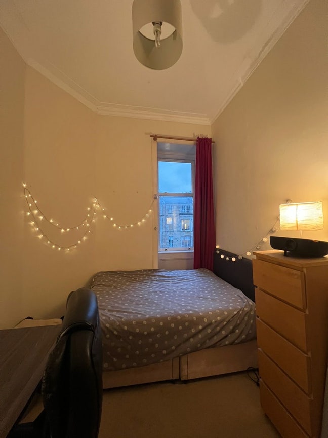 Charming Double Room in Spacious West End Flat  Main Photo