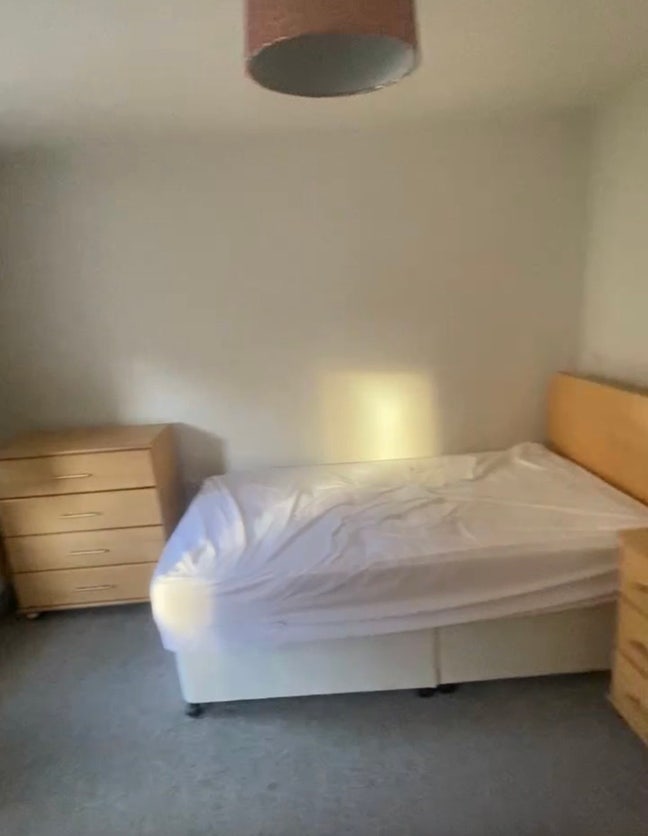 Double bedroom - Student Accommodation  Main Photo
