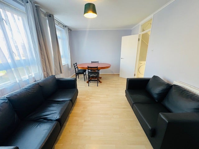 3-Bedroom Maisonette Walking distance Old Street Main Photo