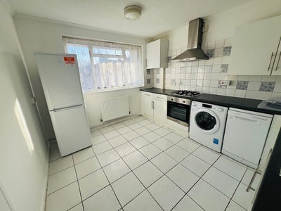 3-Bedroom Maisonette Walking distance Old Street Main Photo