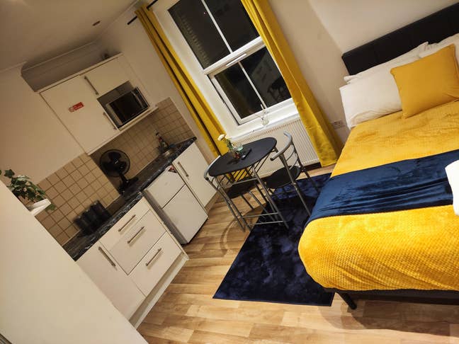 Light & Modern Private Studio | Prime West London  Main Photo