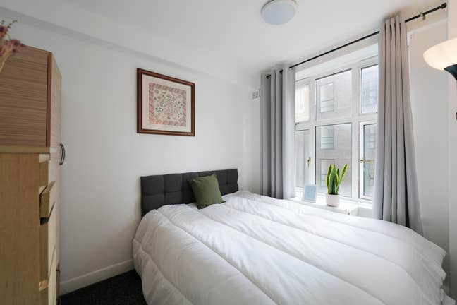 NOW: Live next to Hyde Park | 24h Concierge Main Photo