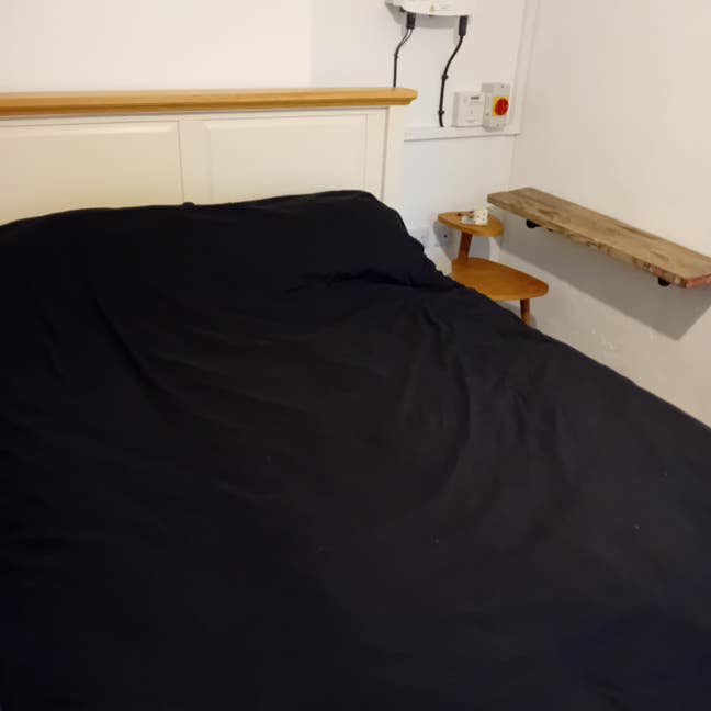 Room Available.  Main Photo