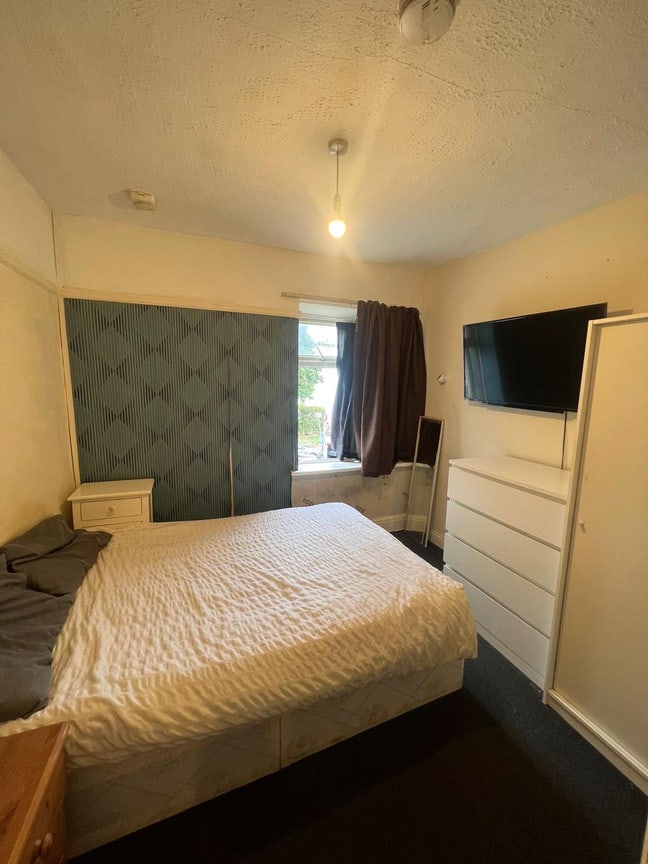 ✨ 🛏️ Double Room for Single Use- Kingsbury Main Photo
