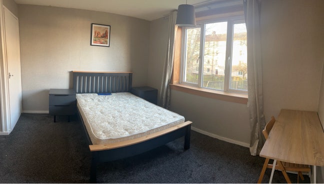 Spacious flat with balcony / free parking Main Photo