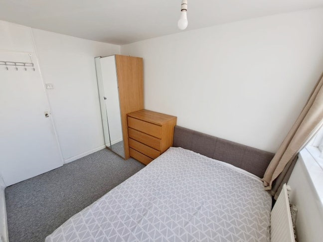 Cozy Room 2 Min to Oval Station / Central London Main Photo