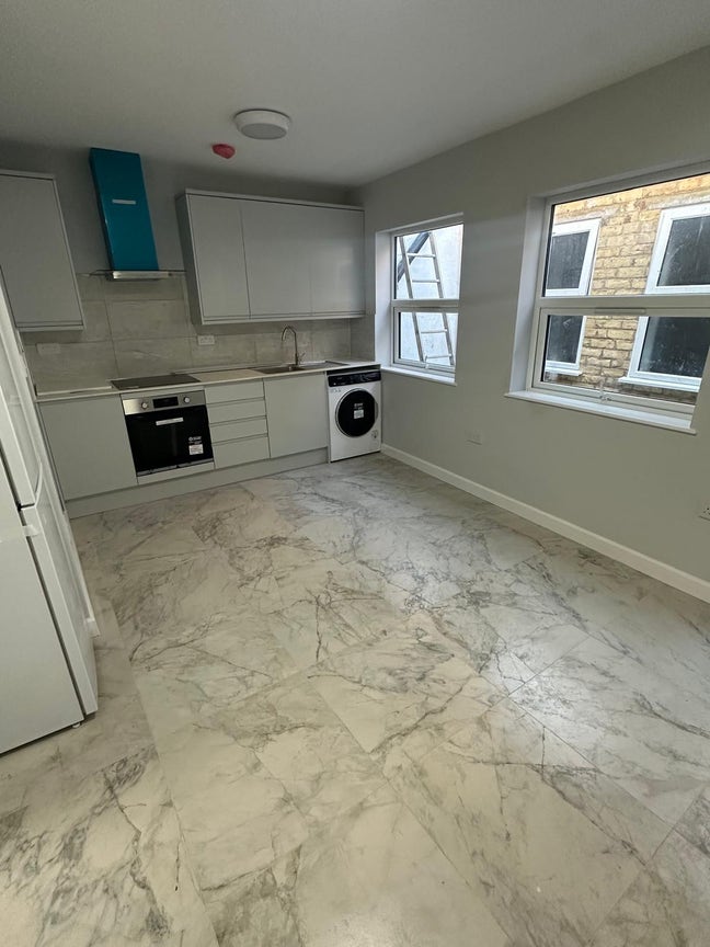 Brand New 1-Bedroom Flat – Holloway Road Main Photo