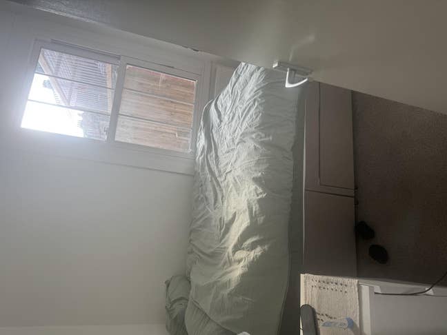 Furnitured room to let  Main Photo