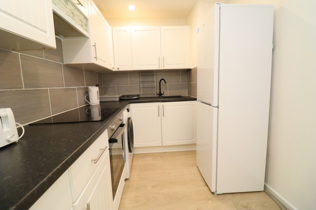 Great Offer! Beautiful Room Close to Jubilee Line Main Photo