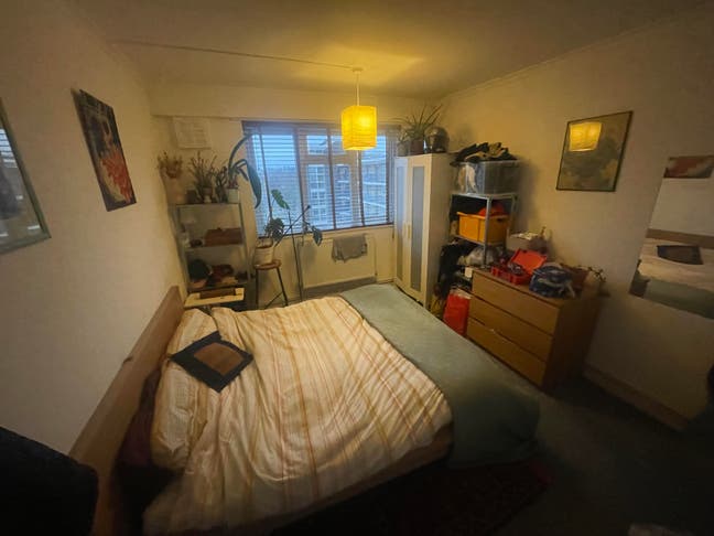 Spacious room between London Fields and Dalston Main Photo