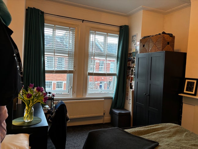 Bedroom in a 2 Bed Flat (Tenancy Takeover) Main Photo